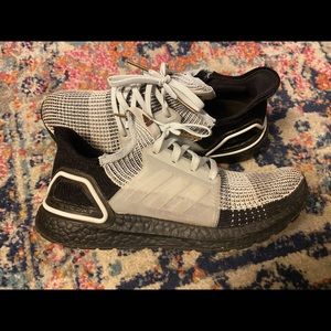 Adidas UltraBoost 19. Size 9